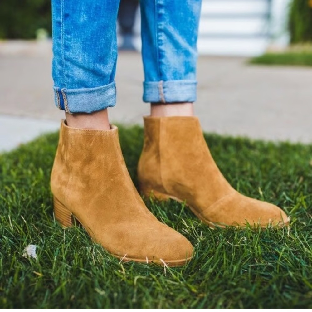 🔥SUEDE Tan 🔥Rag & Bone Wesley Camel Tan Booties sz 7.5 price firm